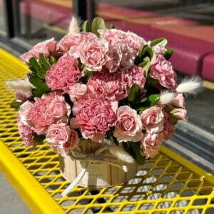 Box Pink Roses Calgary