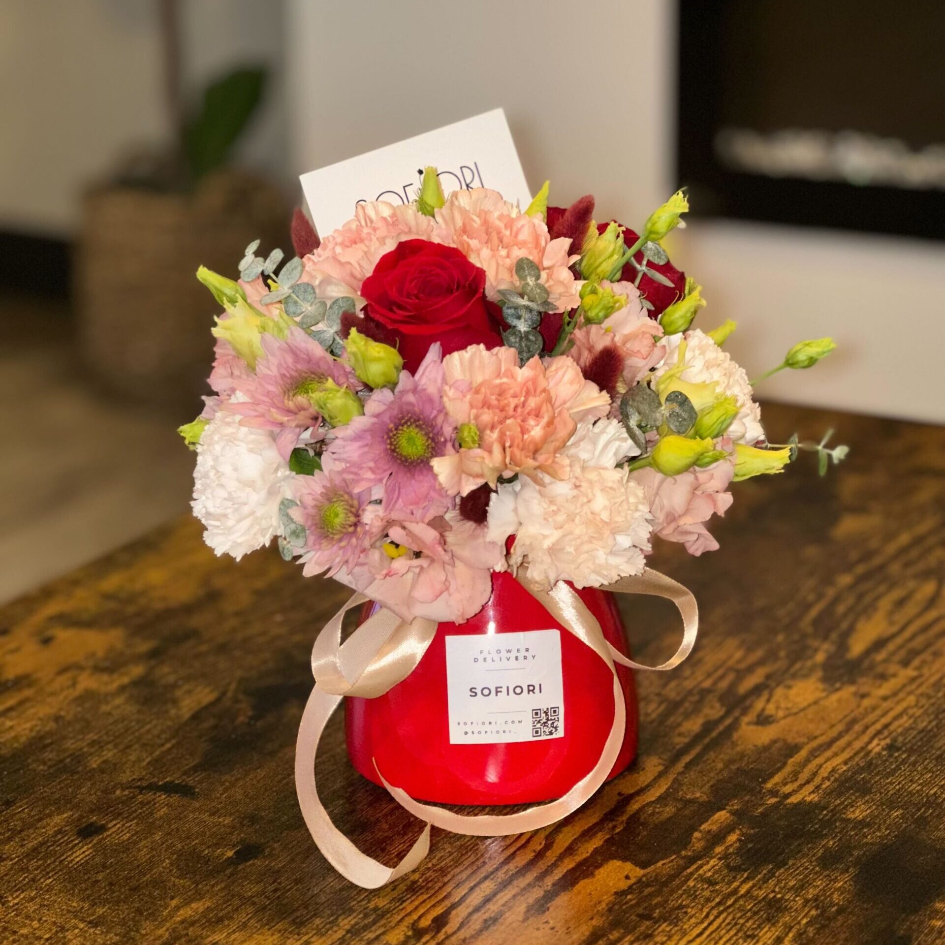 Joyful Arrangement. Flower delivery Calgary