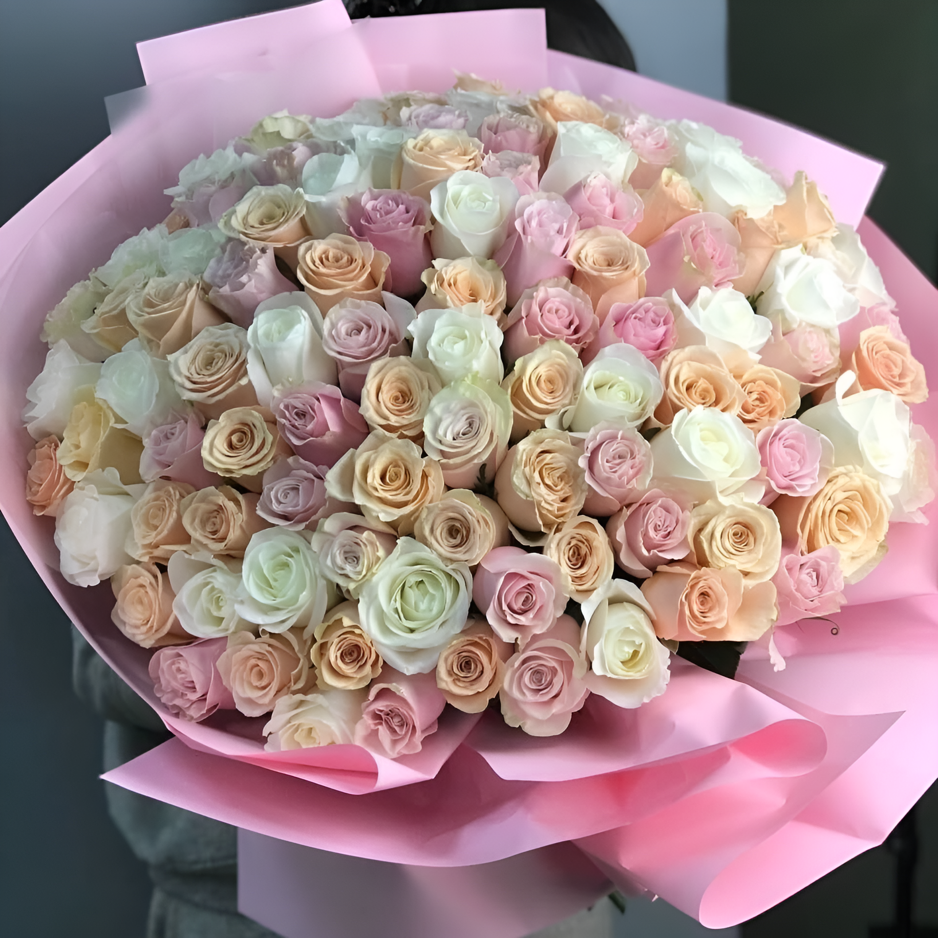 Valentine's Day 101 Roses colour mix